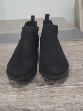torrid Black Suede Ankle Booties 7.5W NWOT